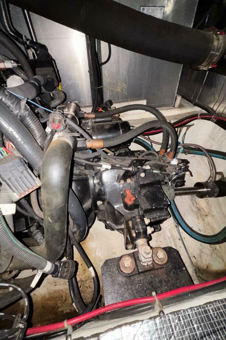 2001 Carver 396 Aft Cabin MY