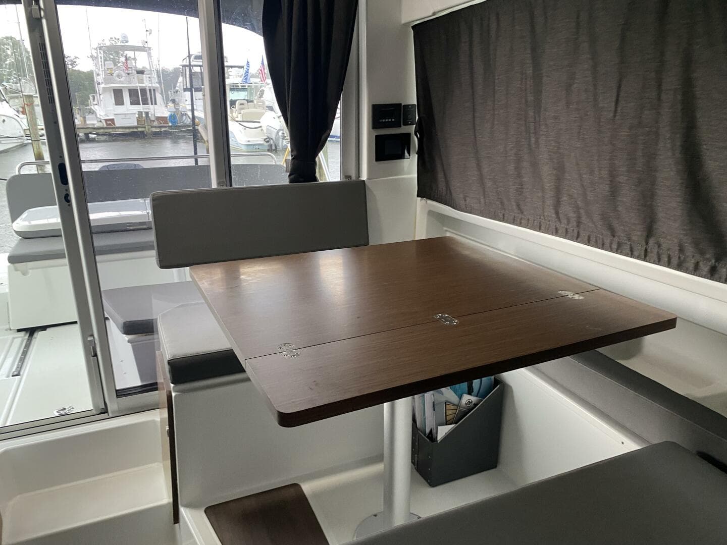 2023 Beneteau Antares 8