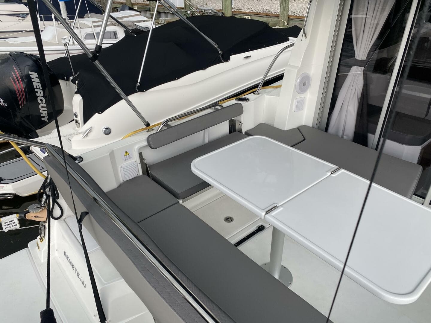 2023 Beneteau Antares 8