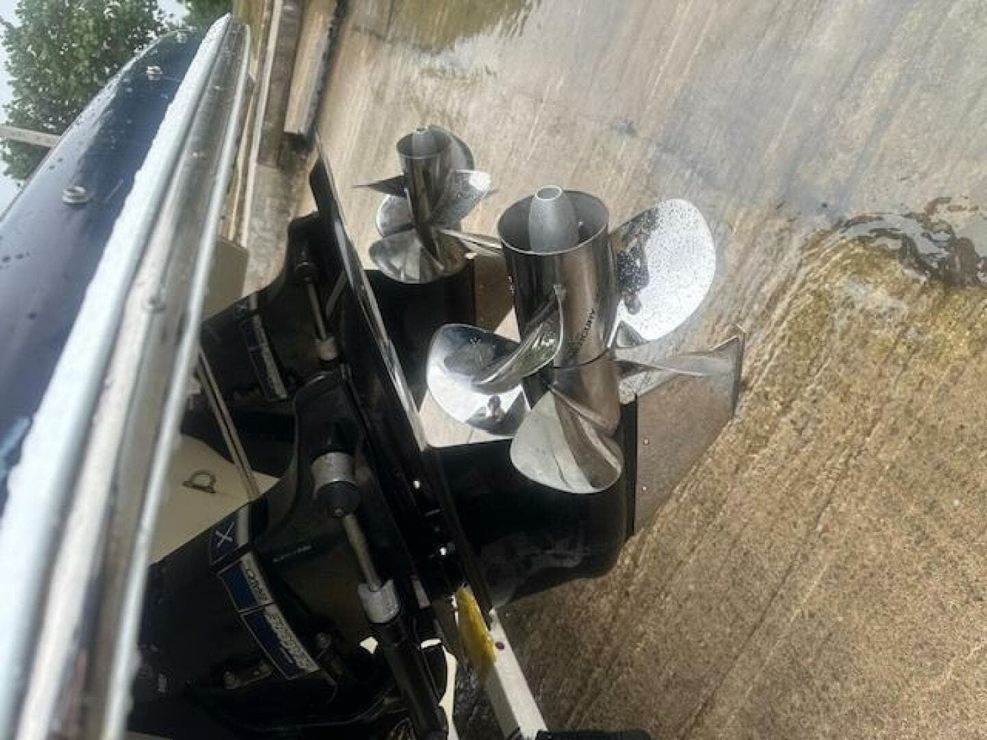 2015 Chris-Craft Launch 32