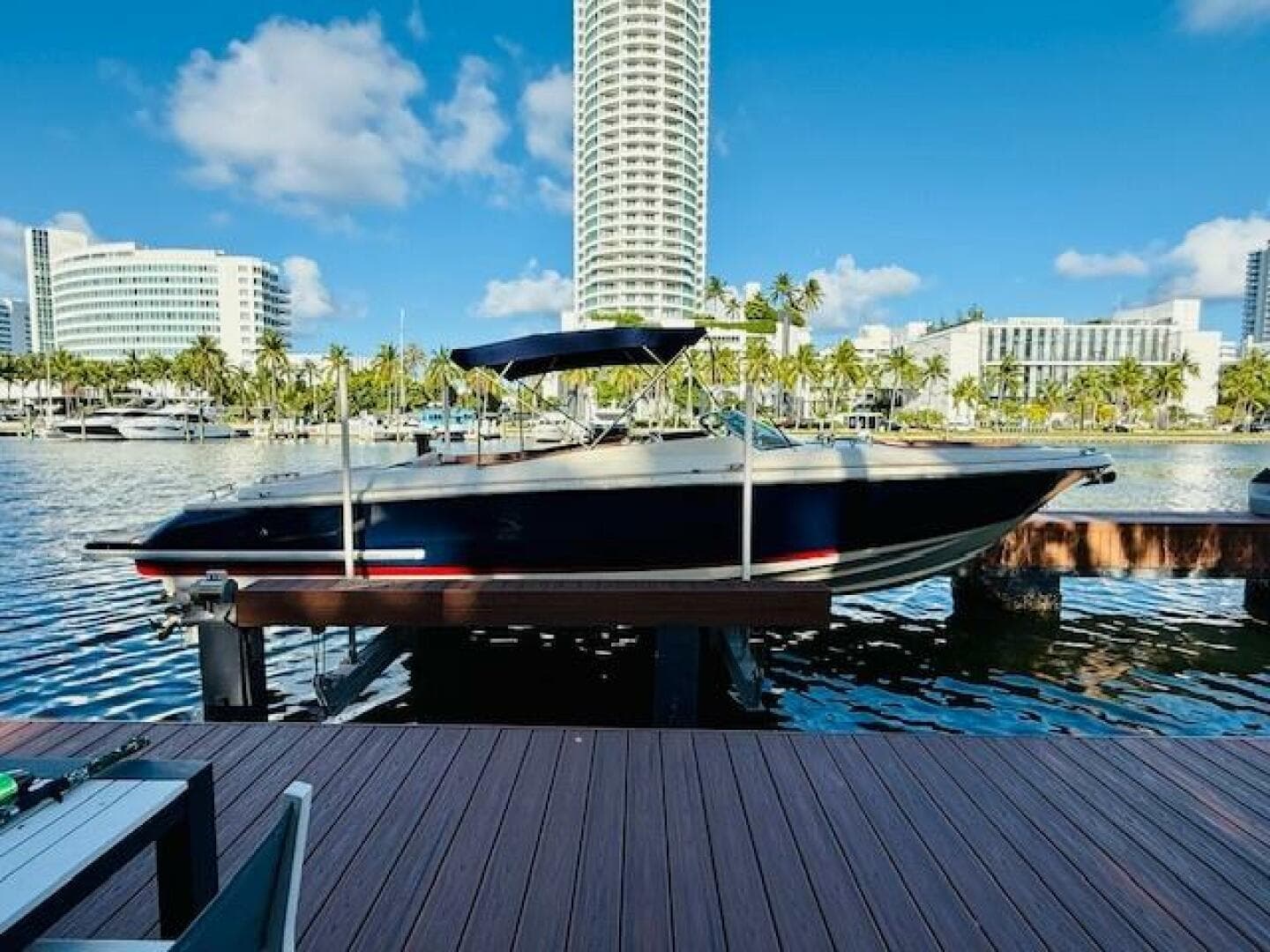 2015 Chris-Craft Launch 32