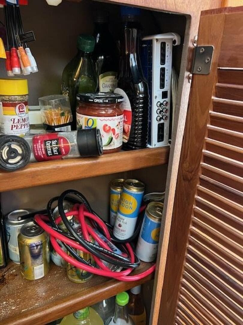 1981 Viking 35 Flybridge