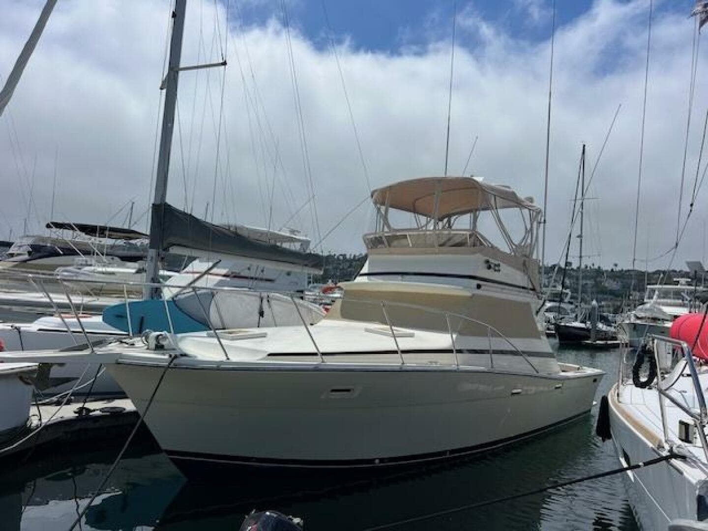 1981 Viking 35 Flybridge