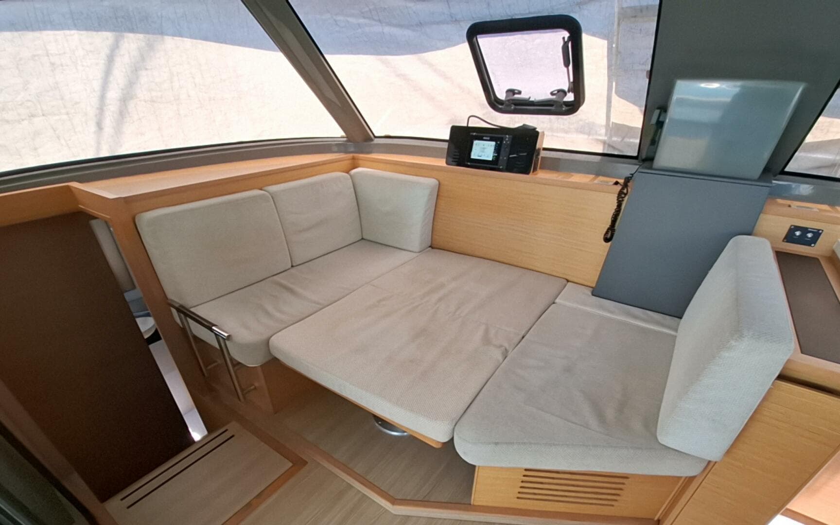 2019 Nautitech 40 Open