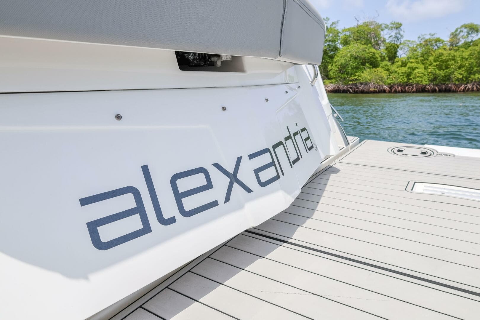 2014 Cruisers Yachts 45 Cantius