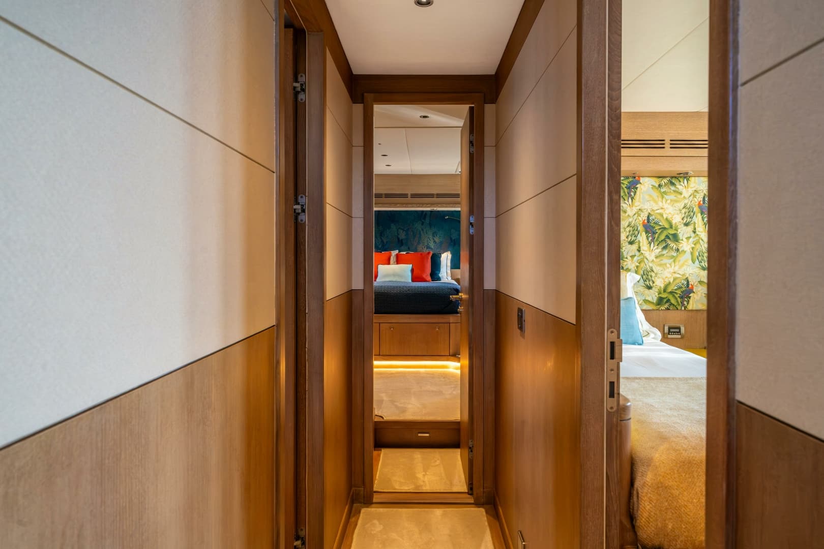 2013 Oyster Yachts Oyster 885