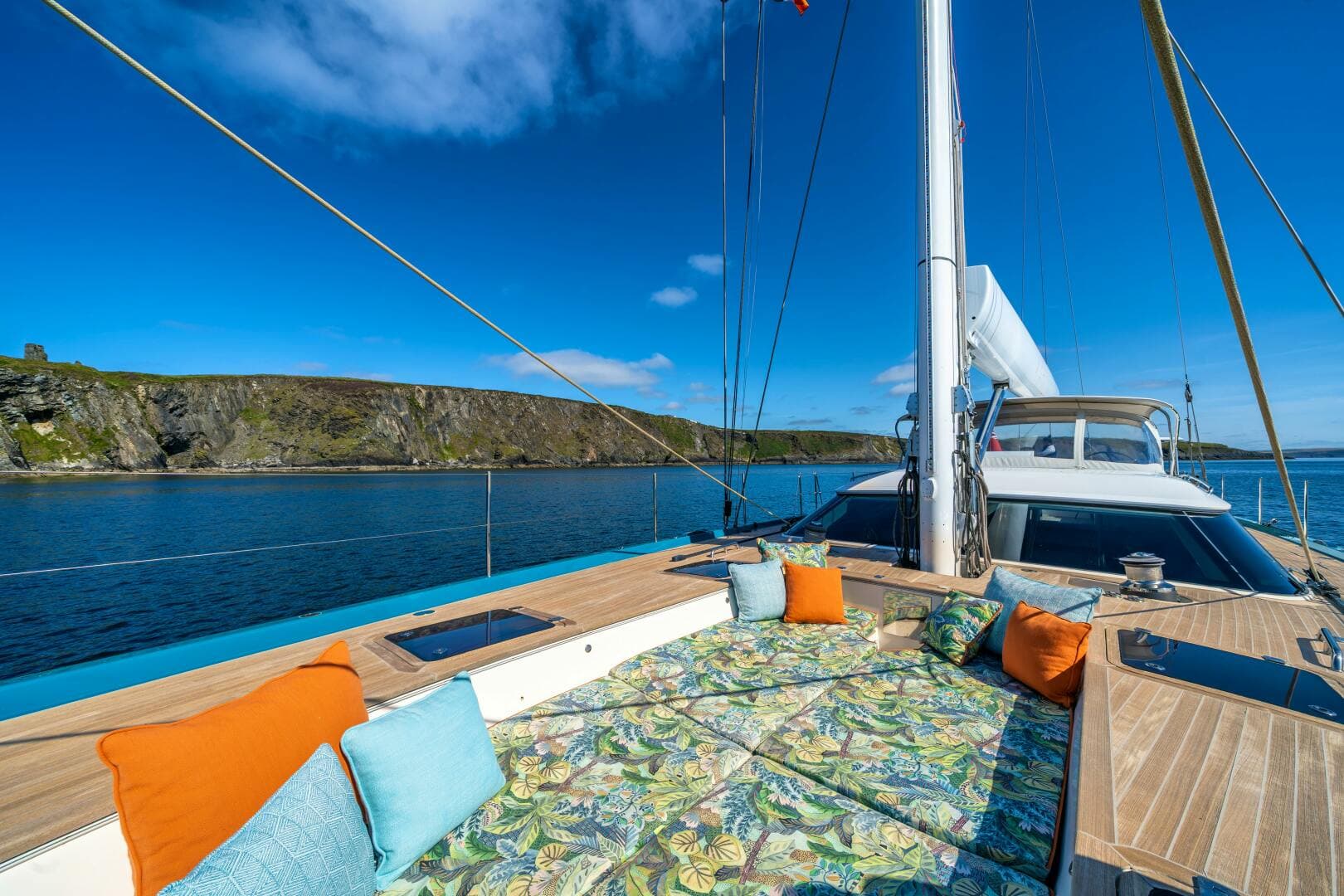 2013 Oyster Yachts Oyster 885