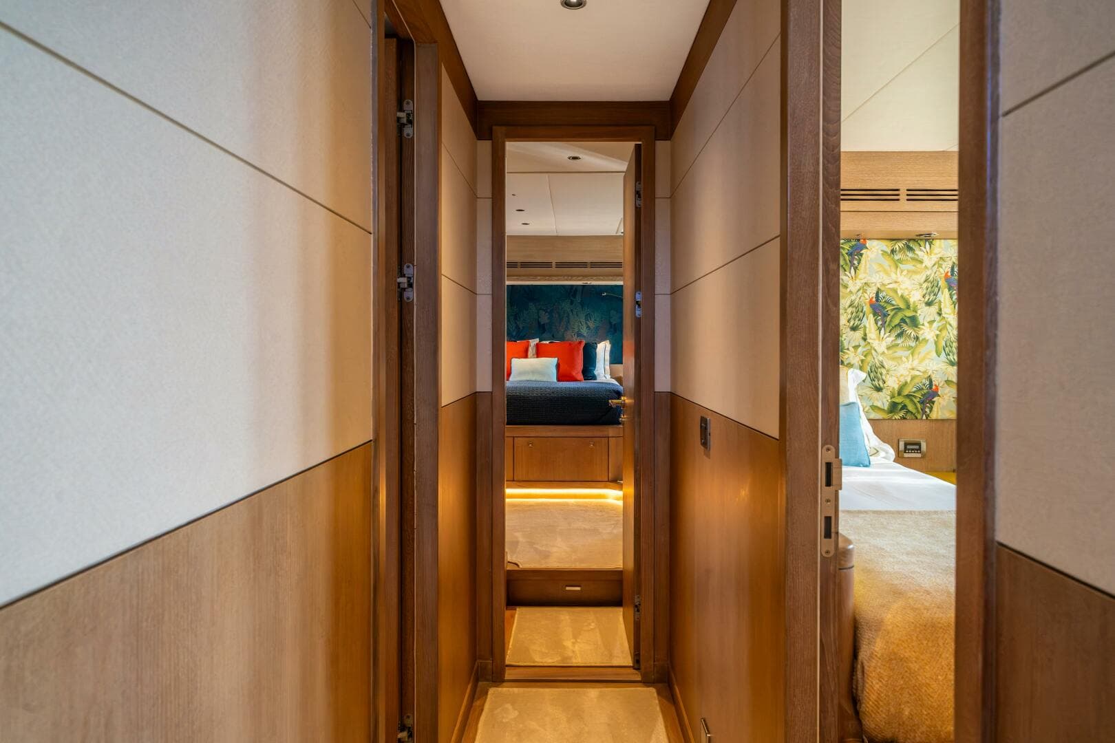 2013 Oyster Yachts Oyster 885