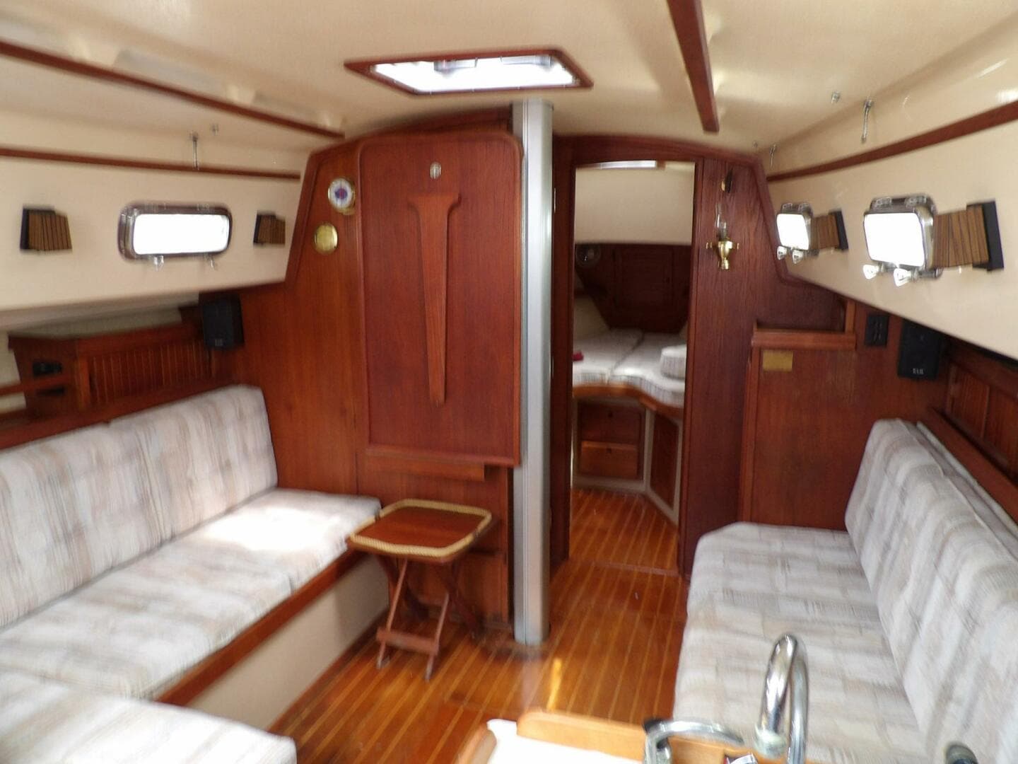 1990 Island Packet 32