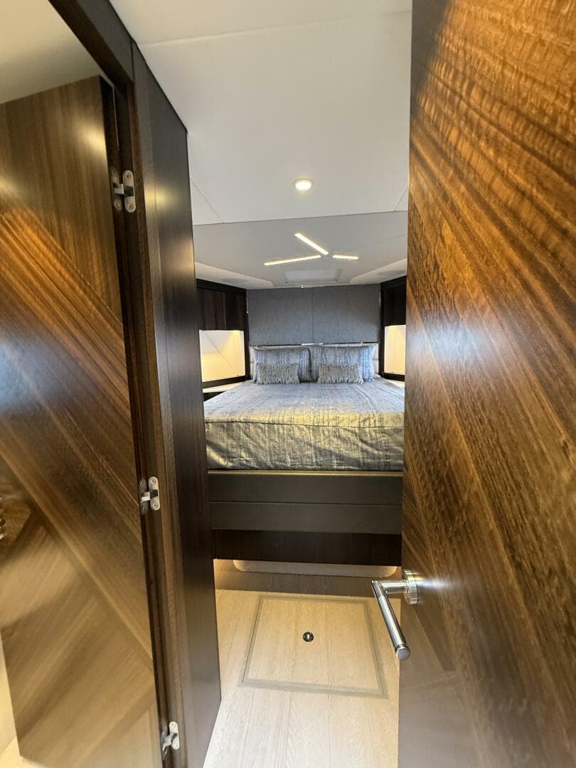 2022 Sunseeker Manhattan 68