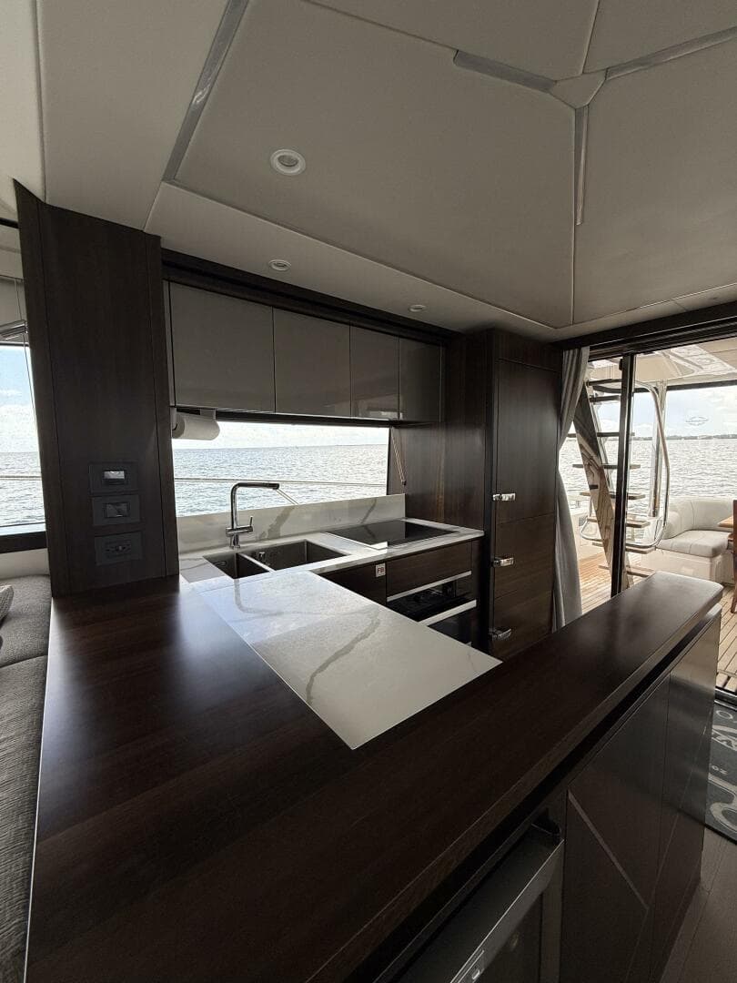 2022 Sunseeker Manhattan 68