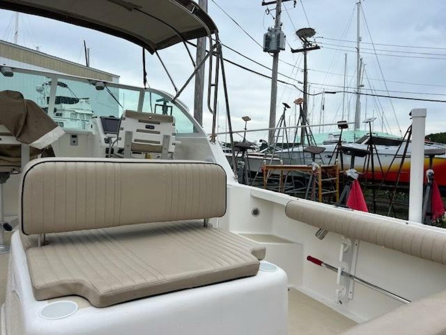 2004 Hunt Yachts Surfhunter 25