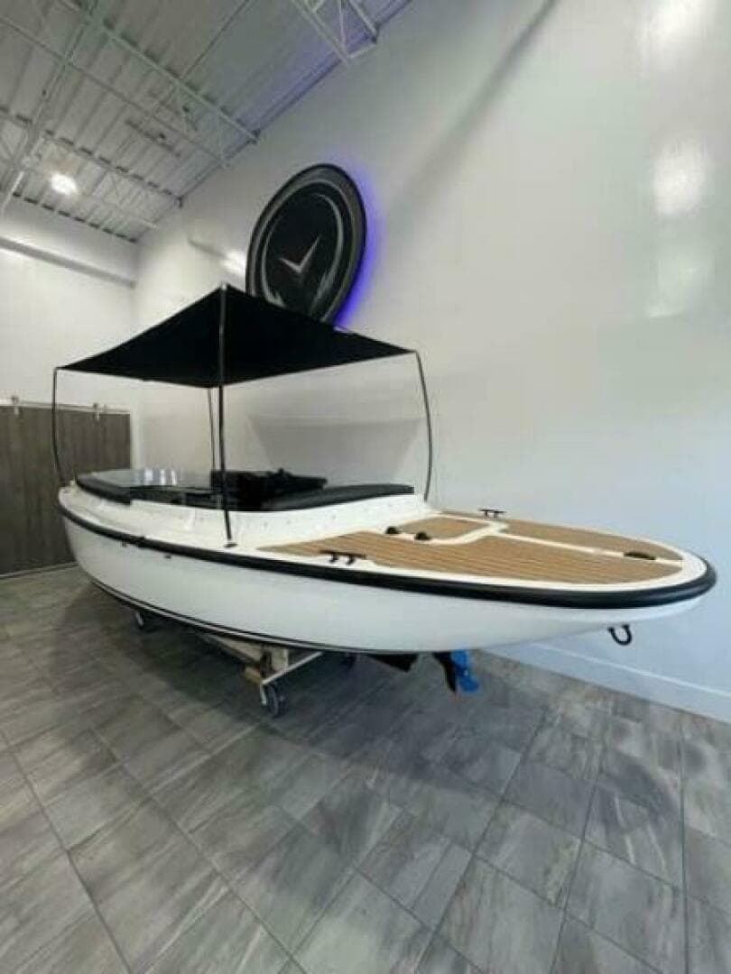 2023 Vision Fantail 217