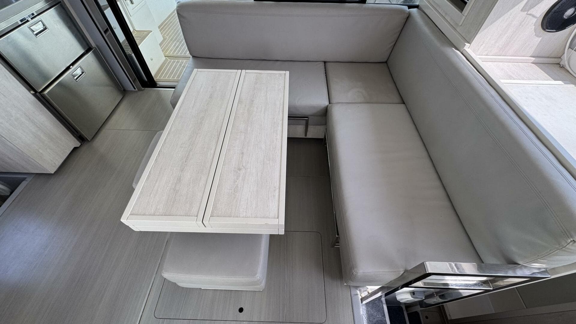 2018 Leopard Power Cat foldable dinette