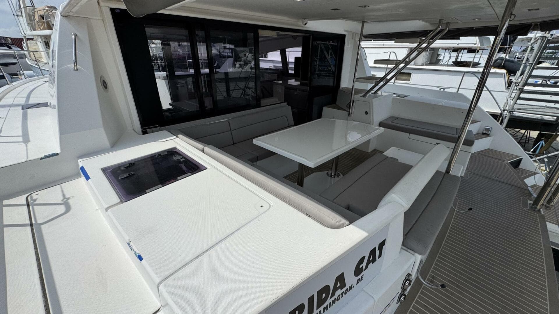 2018 Leopard Power Cat Stern U-shaped Settee