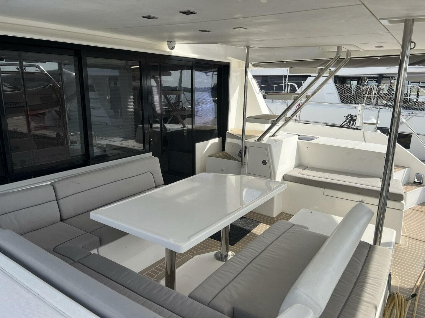 2018 Leopard Power Cat Stern U-shaped Settee