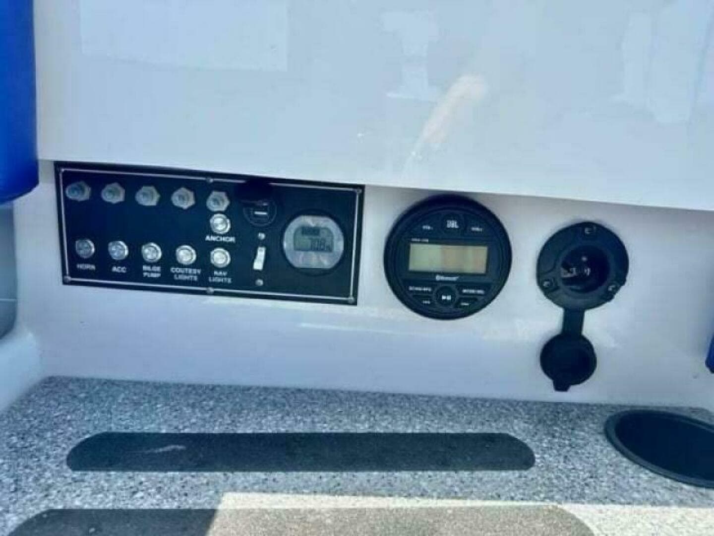 2024 Vision Fantail 217