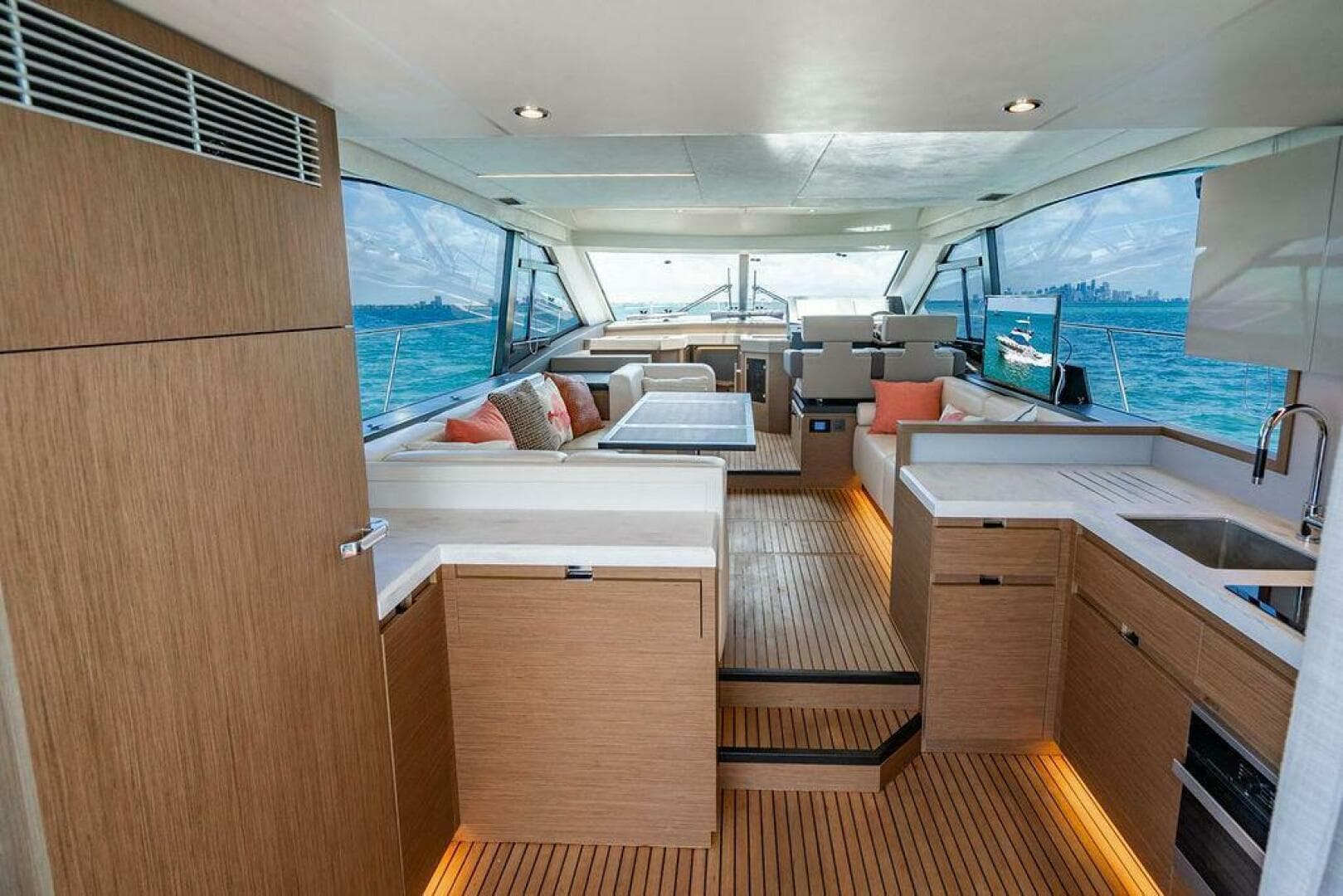 2022 Beneteau Monte Carlo 52