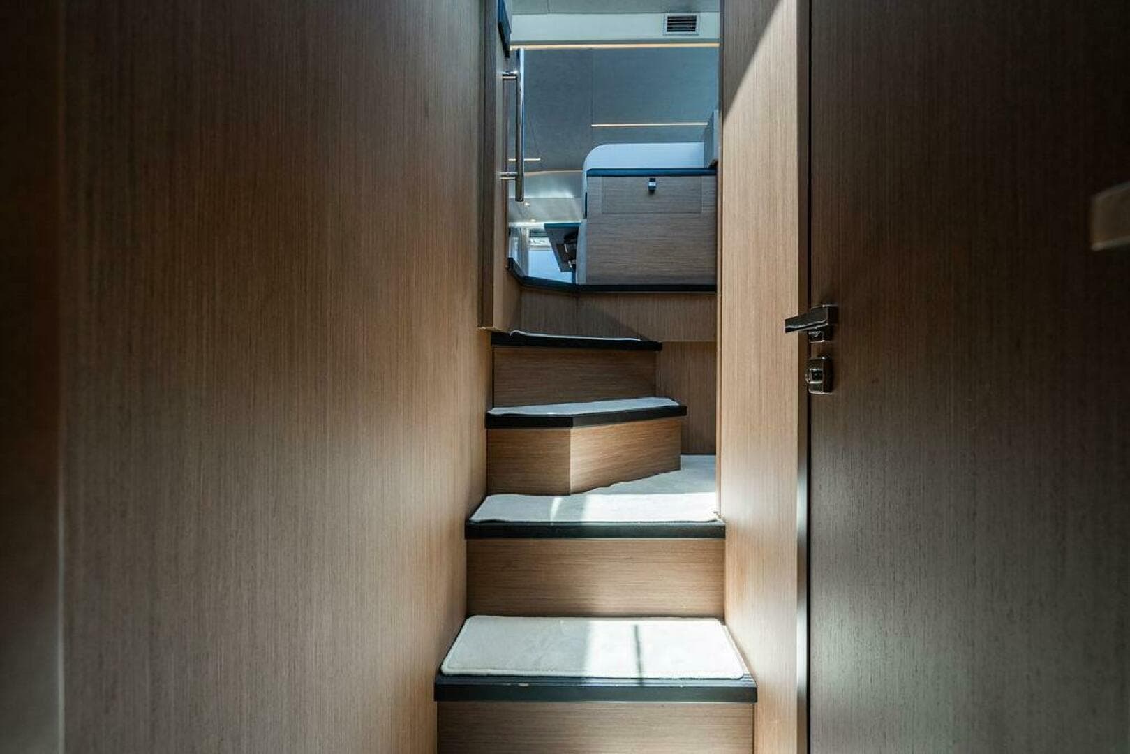 2022 Beneteau Monte Carlo 52