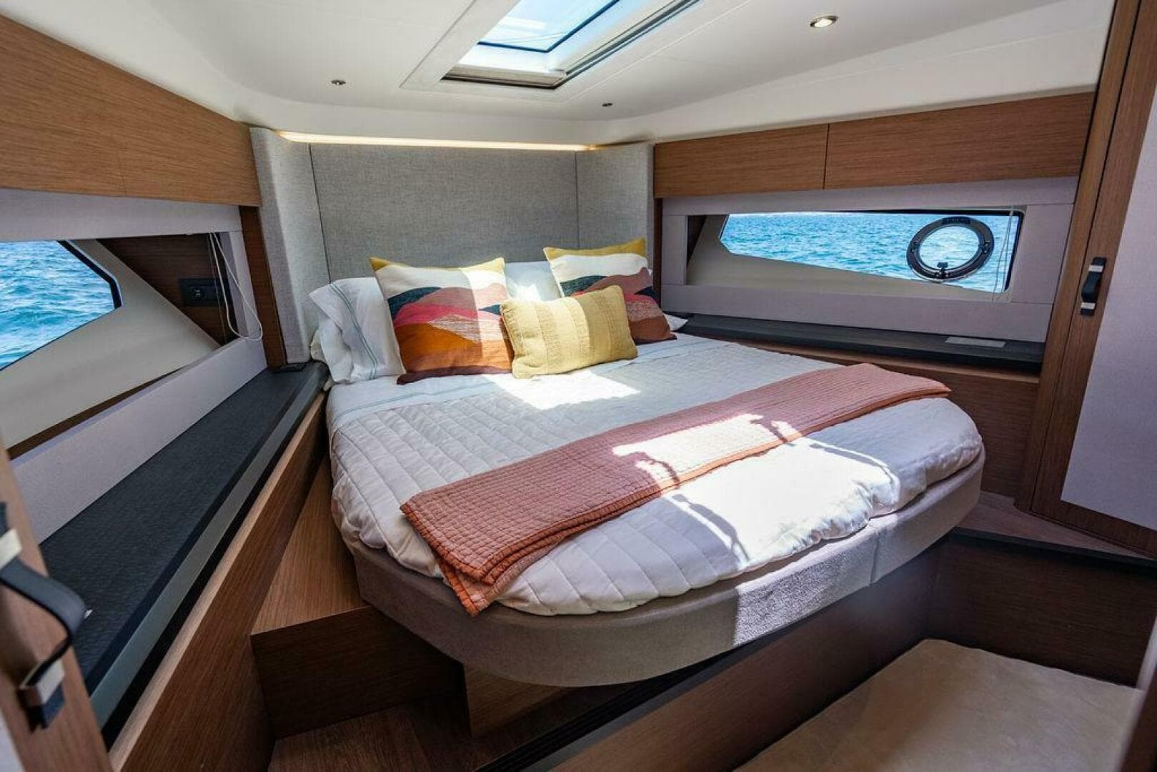 2022 Beneteau Monte Carlo 52