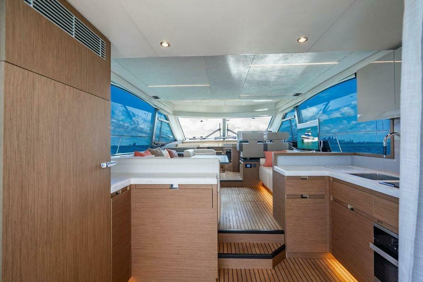 2022 Beneteau Monte Carlo 52