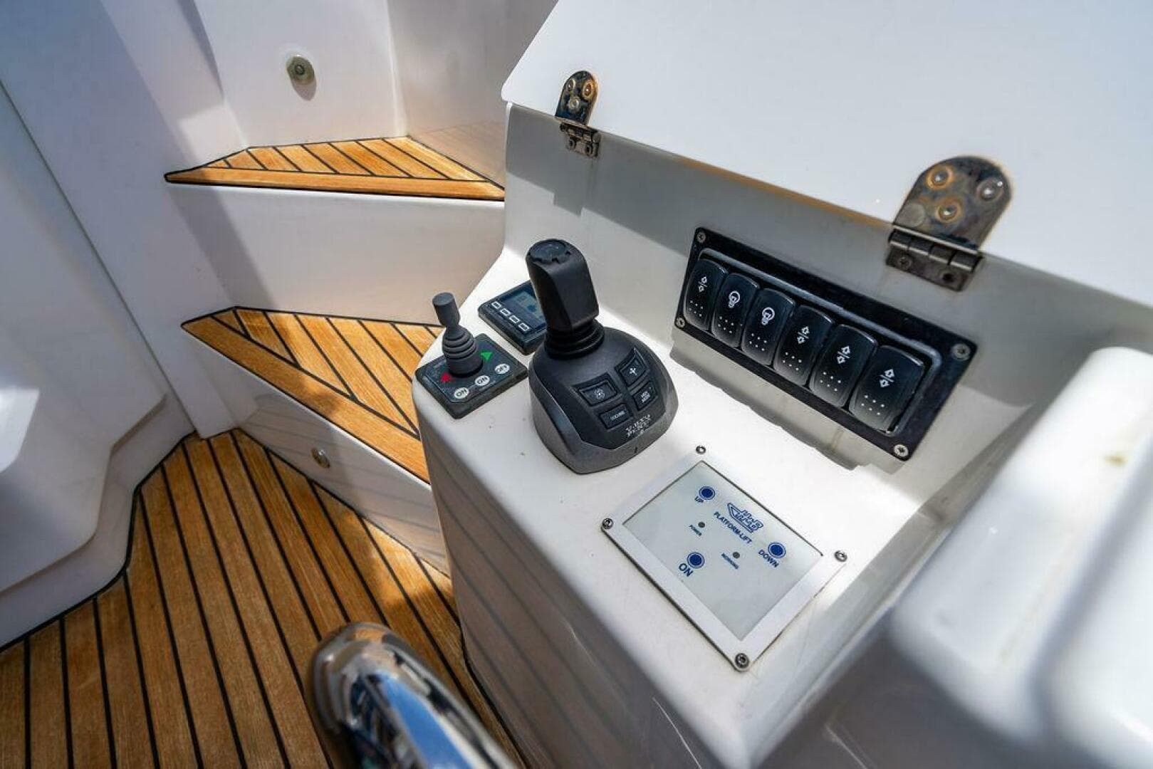 2022 Beneteau Monte Carlo 52