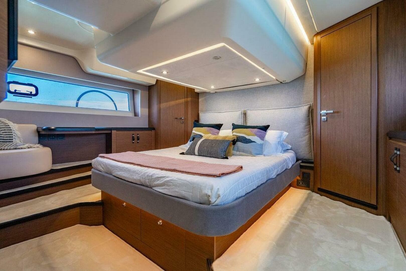 2022 Beneteau Monte Carlo 52