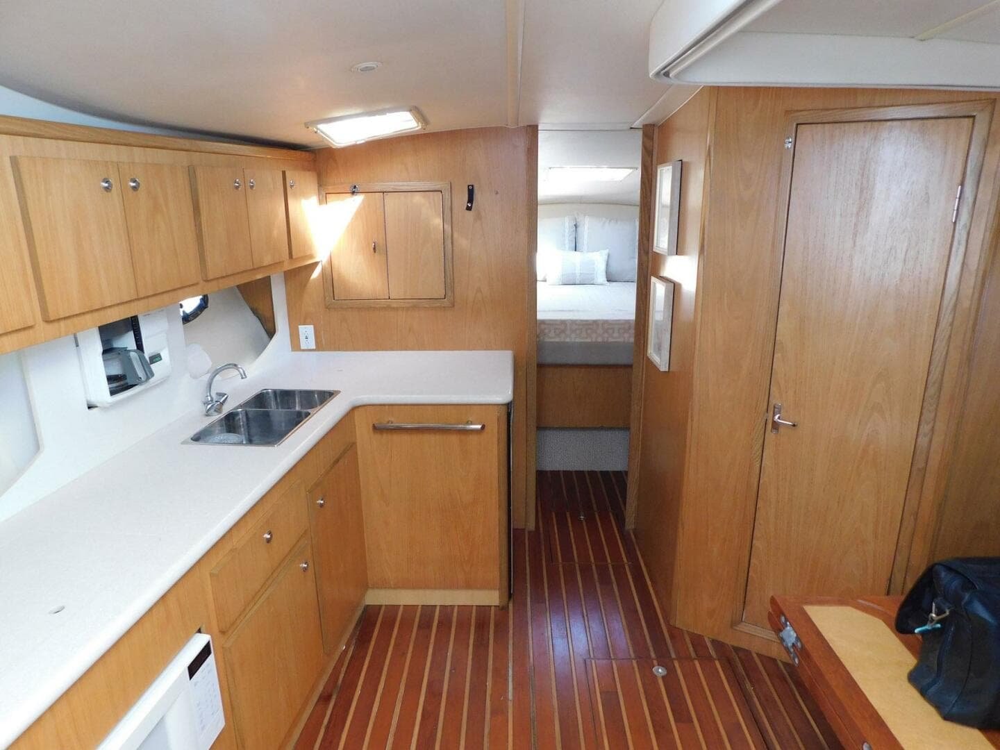 2001 Tiara Yachts 3500 Express