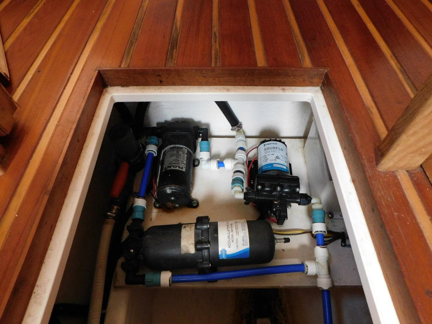 2001 Tiara Yachts 3500 Express