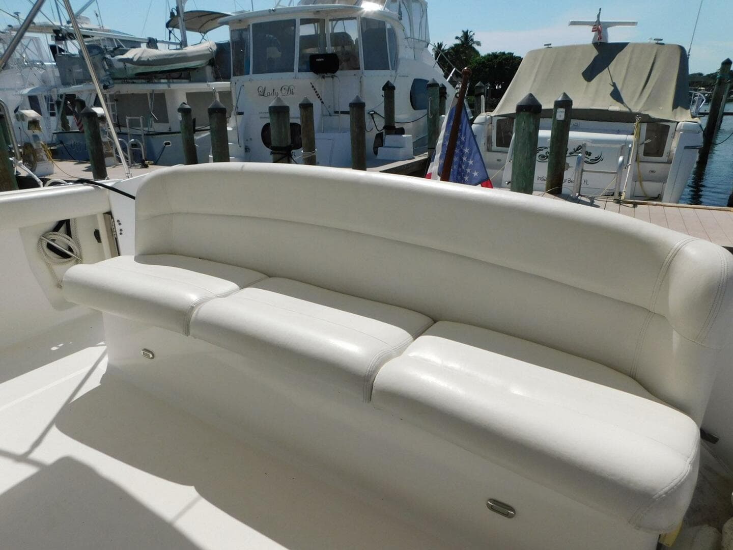 2001 Tiara Yachts 3500 Express