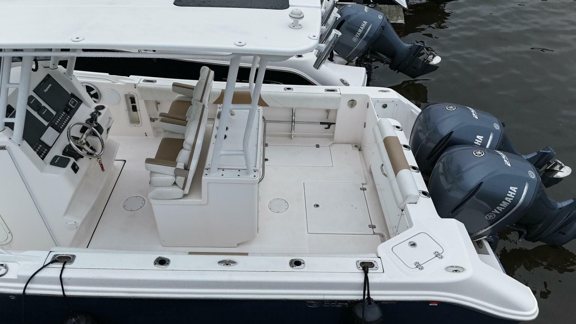 2015 Edgewater 280 CC