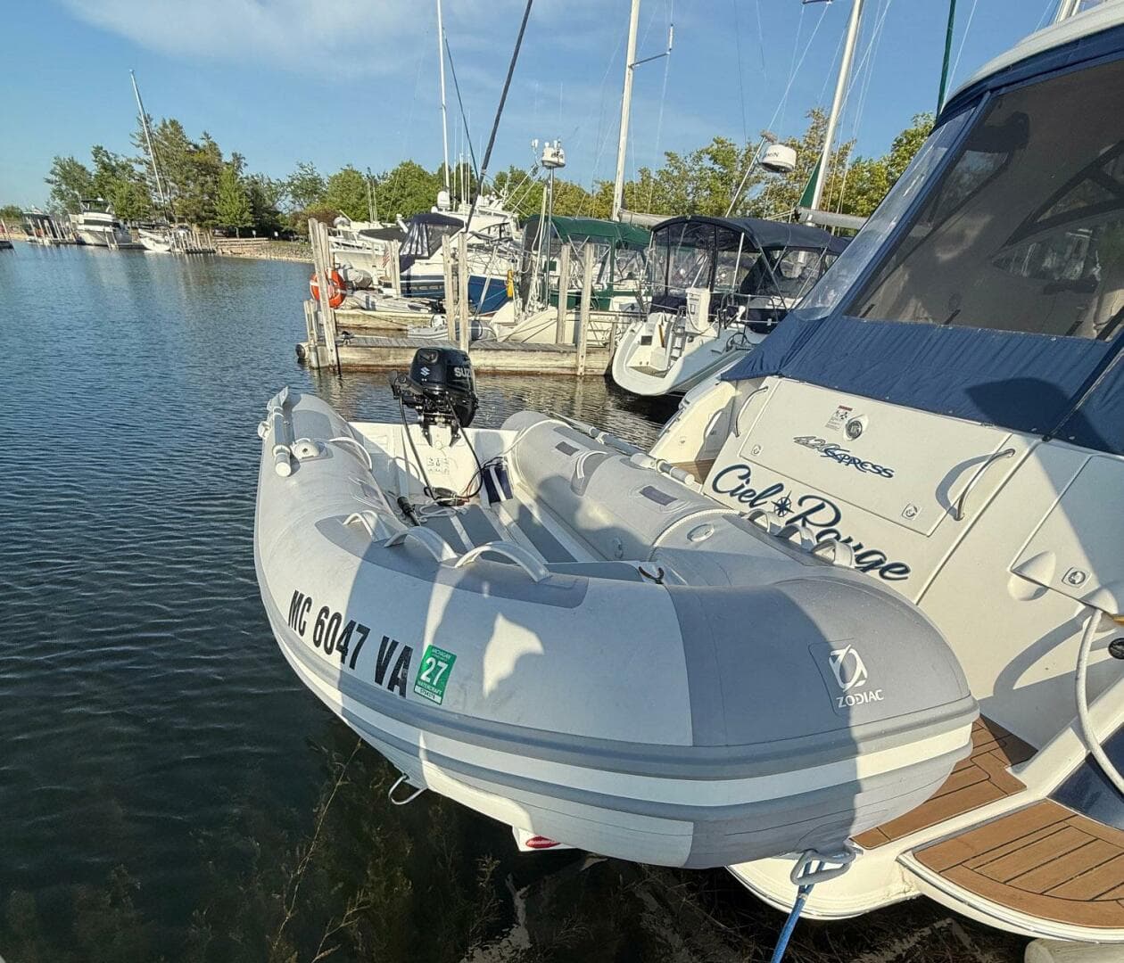 2006 Cruisers Yachts 420 Express