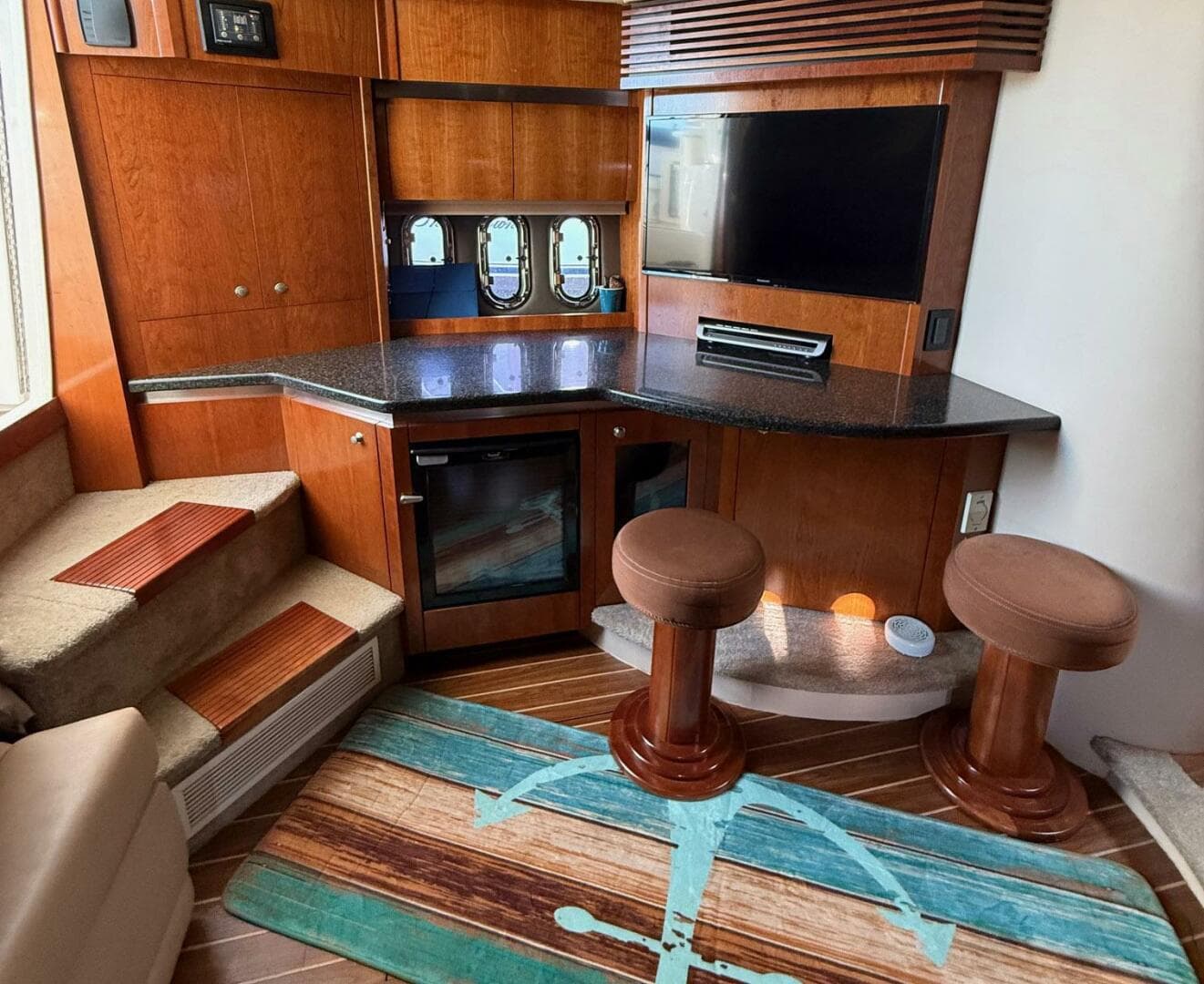 2006 Cruisers Yachts 420 Express