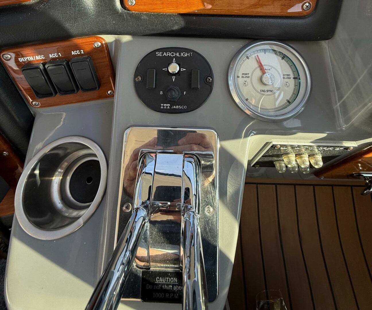 2006 Cruisers Yachts 420 Express