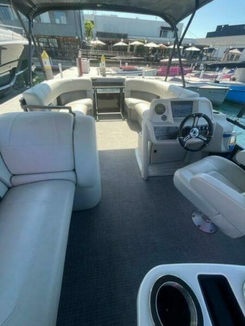 2024 Vision WX Tritoon