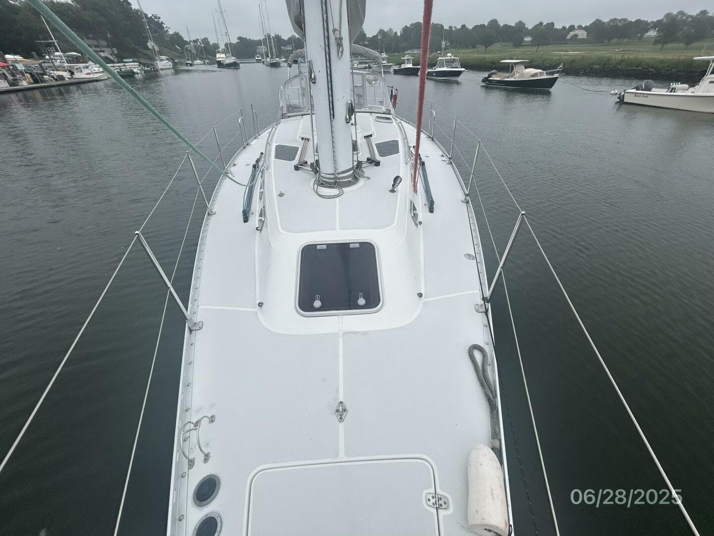40' Freedom foredeck aft