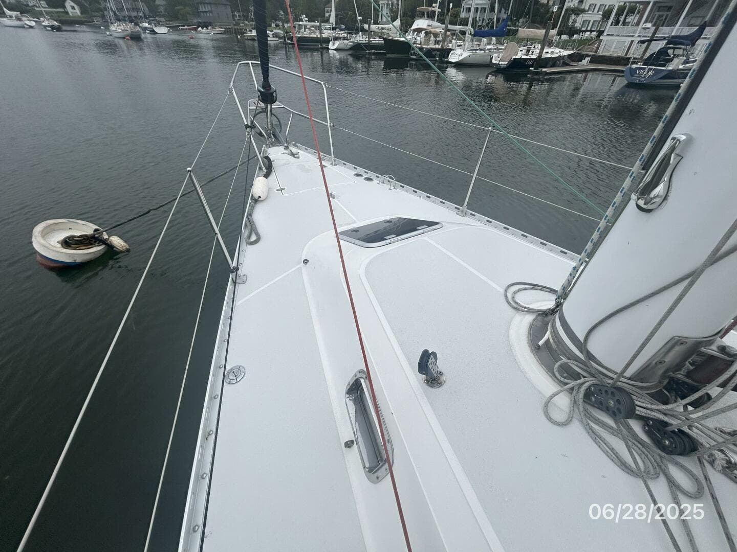 40' Freedom foredeck1