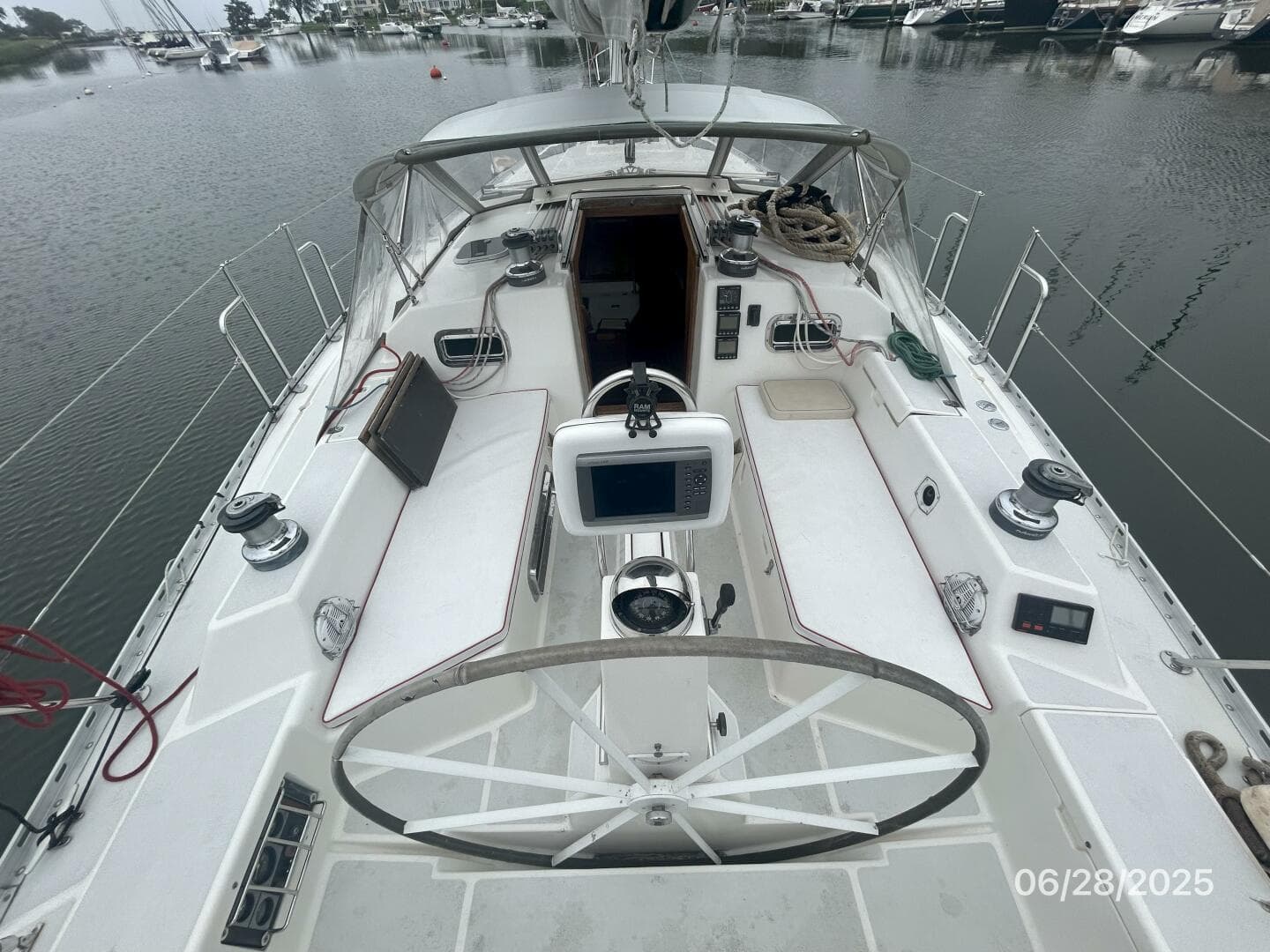 40' Freedom cockpit forward