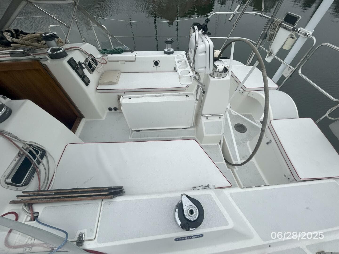 40' Freedom cockpit starboard