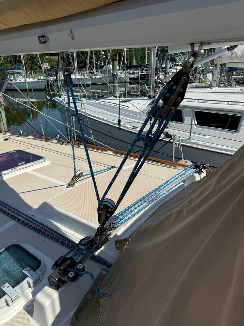 1987 Island Packet 38