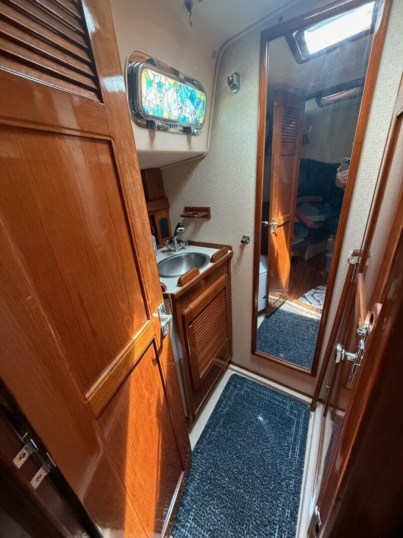 1987 Island Packet 38