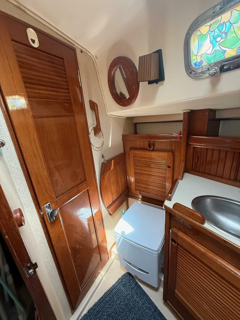 1987 Island Packet 38