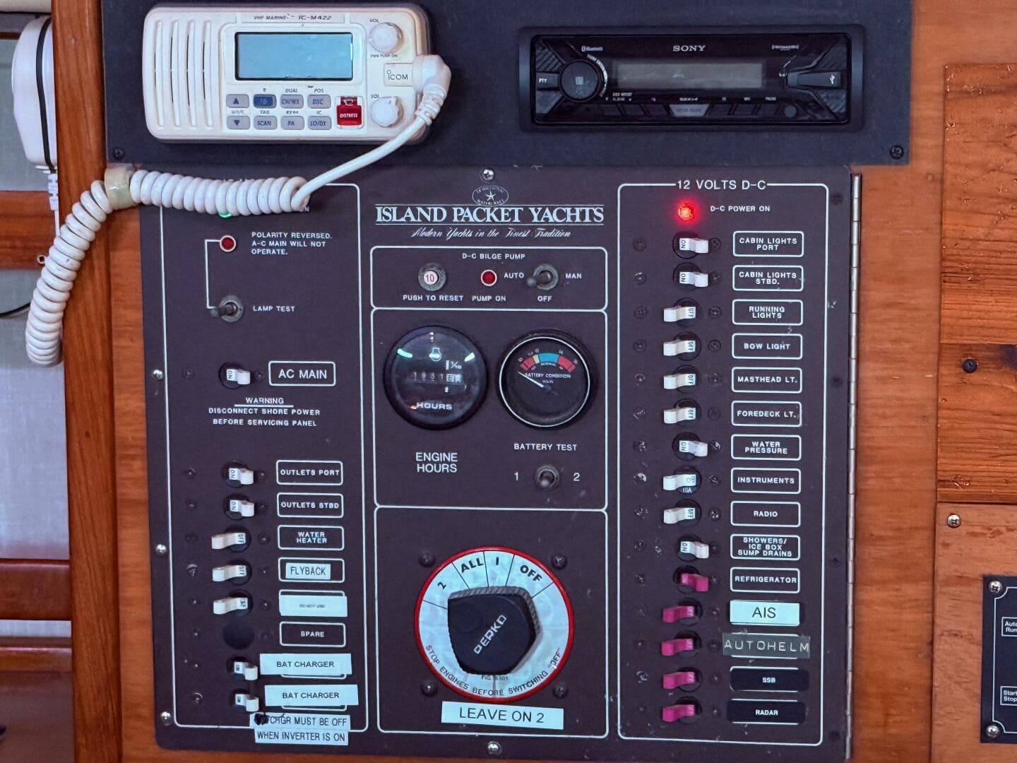 1987 Island Packet 38