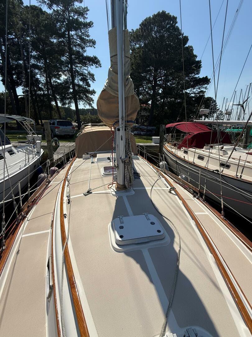 1987 Island Packet 38