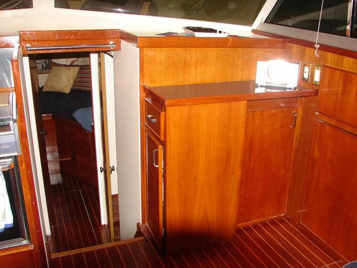 1979 Chris-Craft 360 Commander Sport Fish