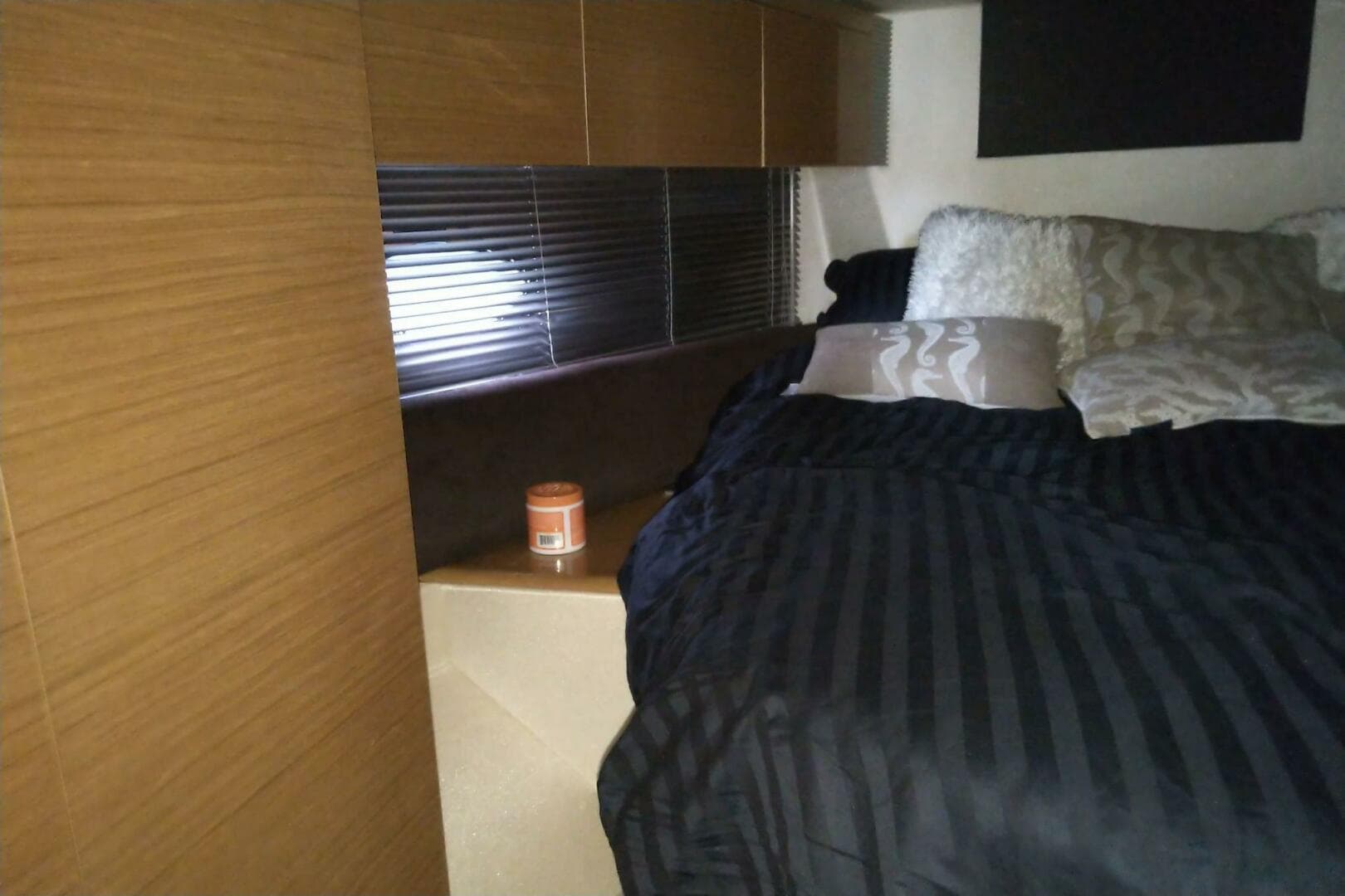 2010 Azimut Atlantis 54