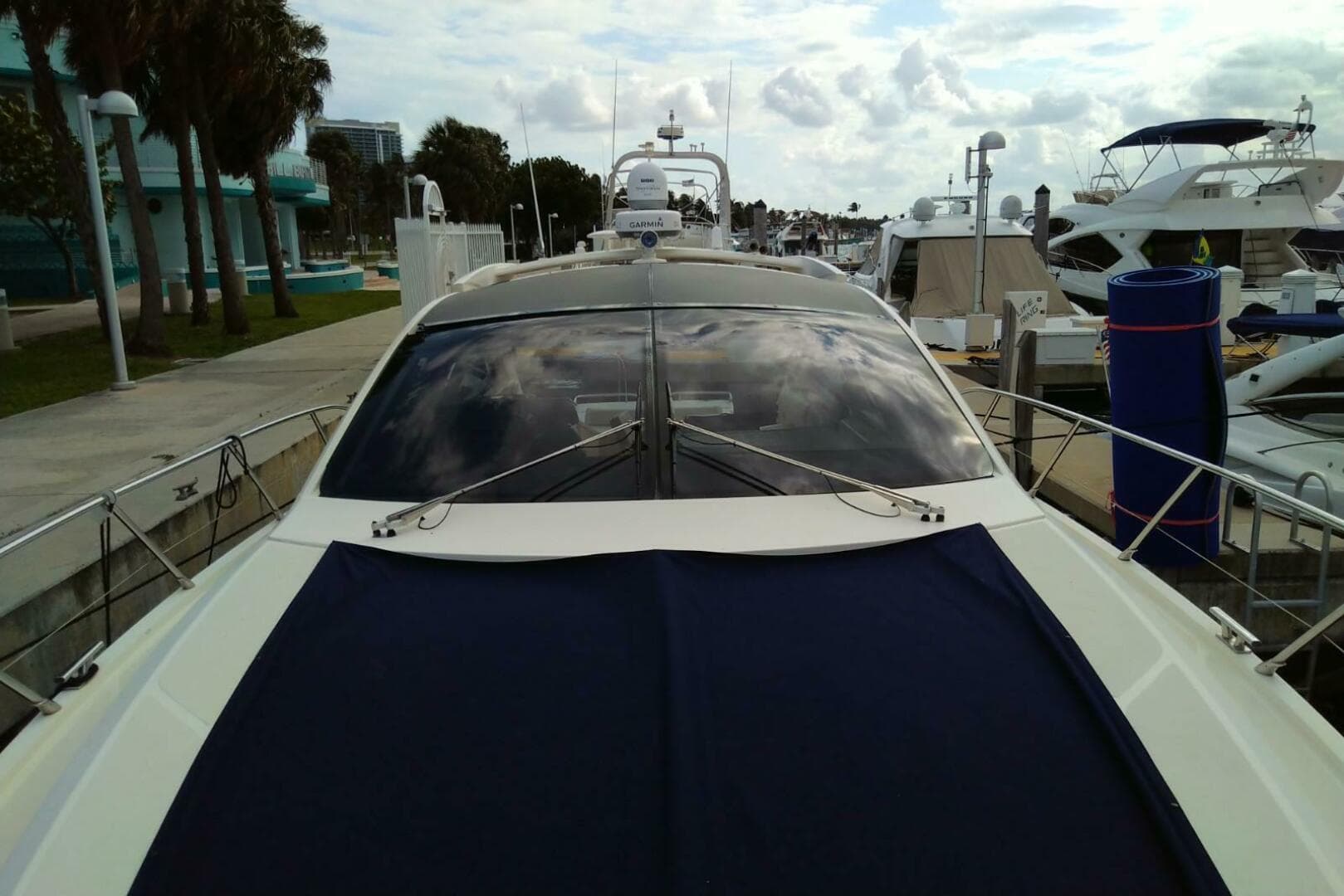 2010 Azimut Atlantis 54