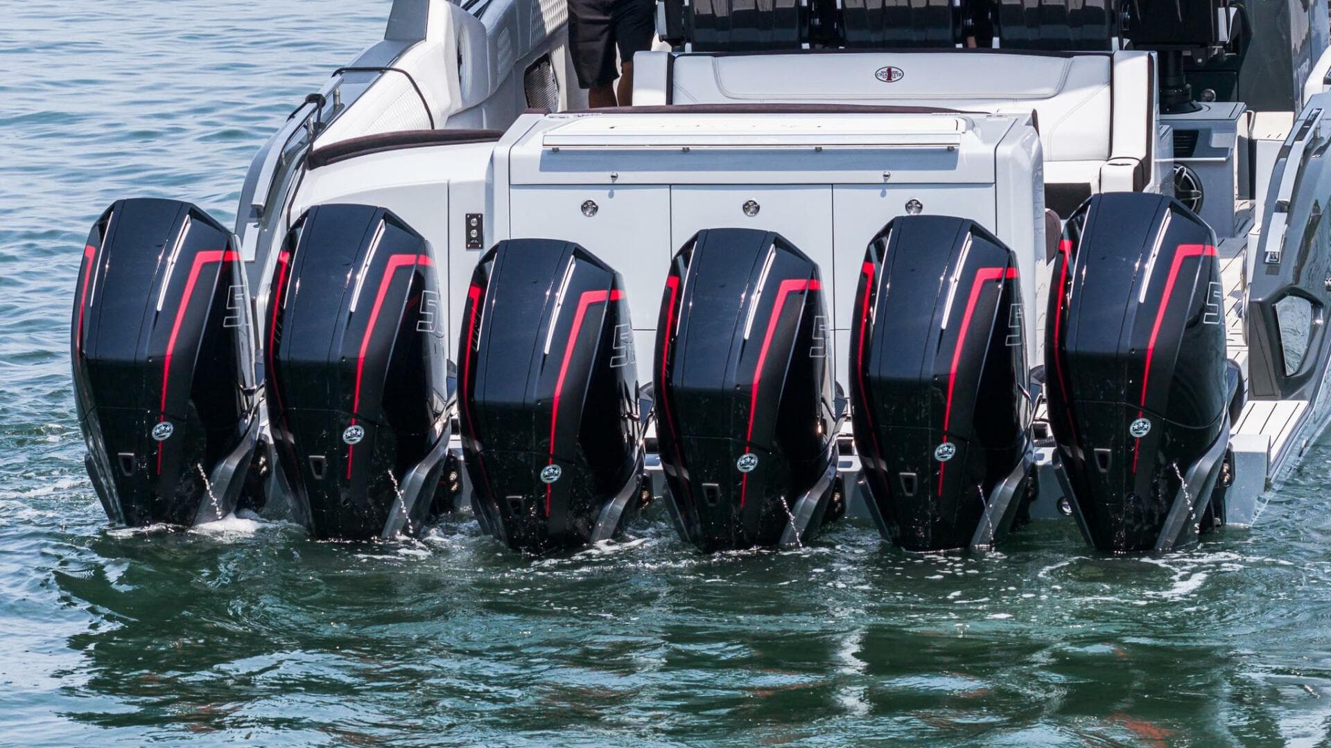 2025 Cigarette 52 THUNDER