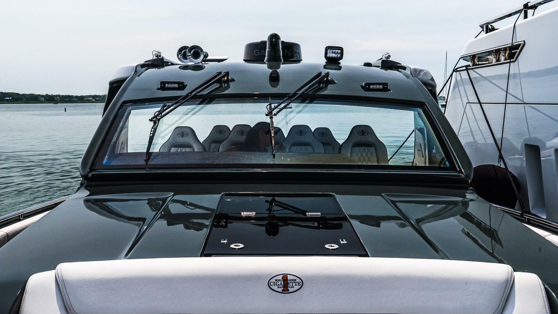 2025 Cigarette 52 THUNDER