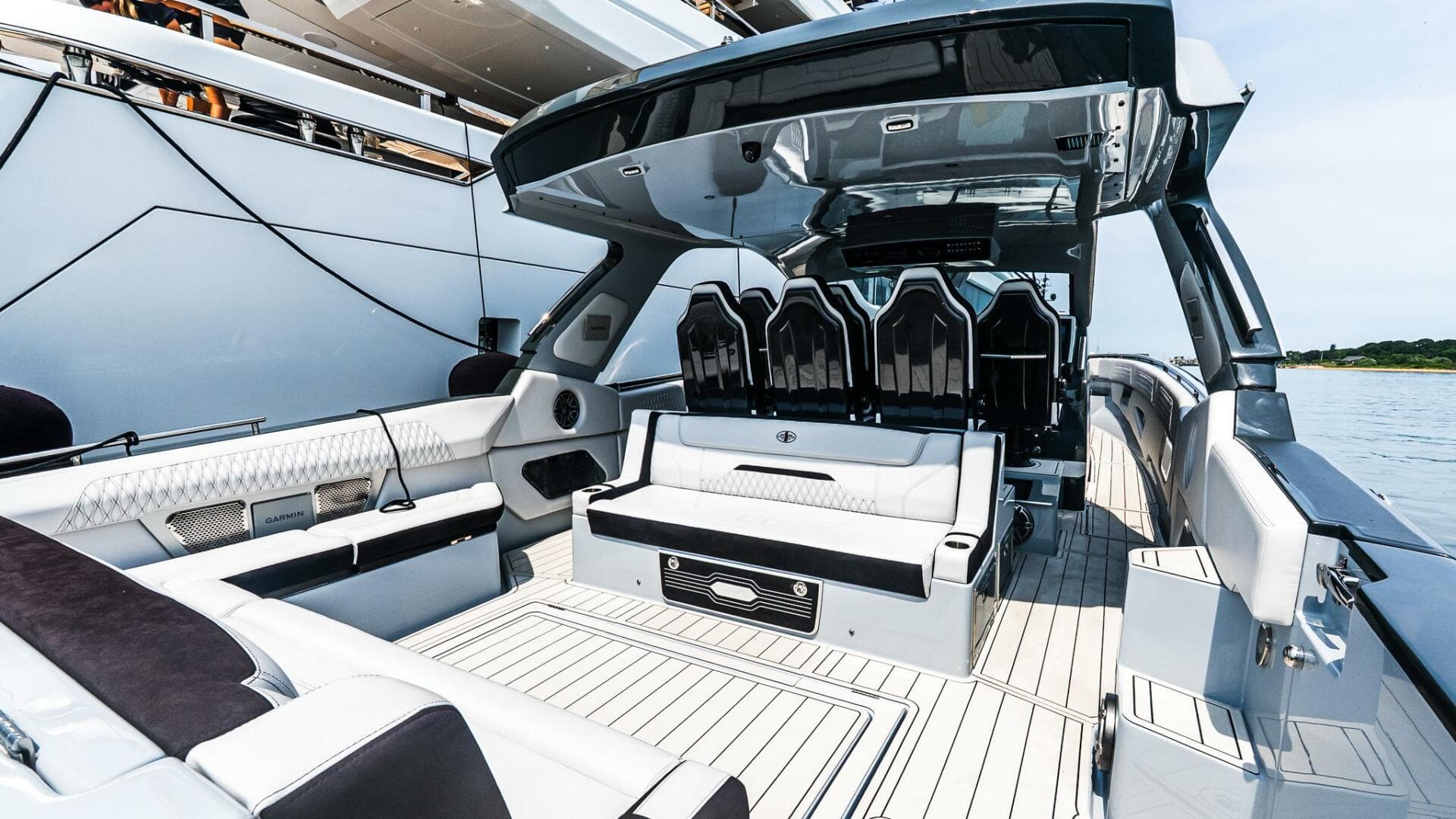 2025 Cigarette 52 THUNDER